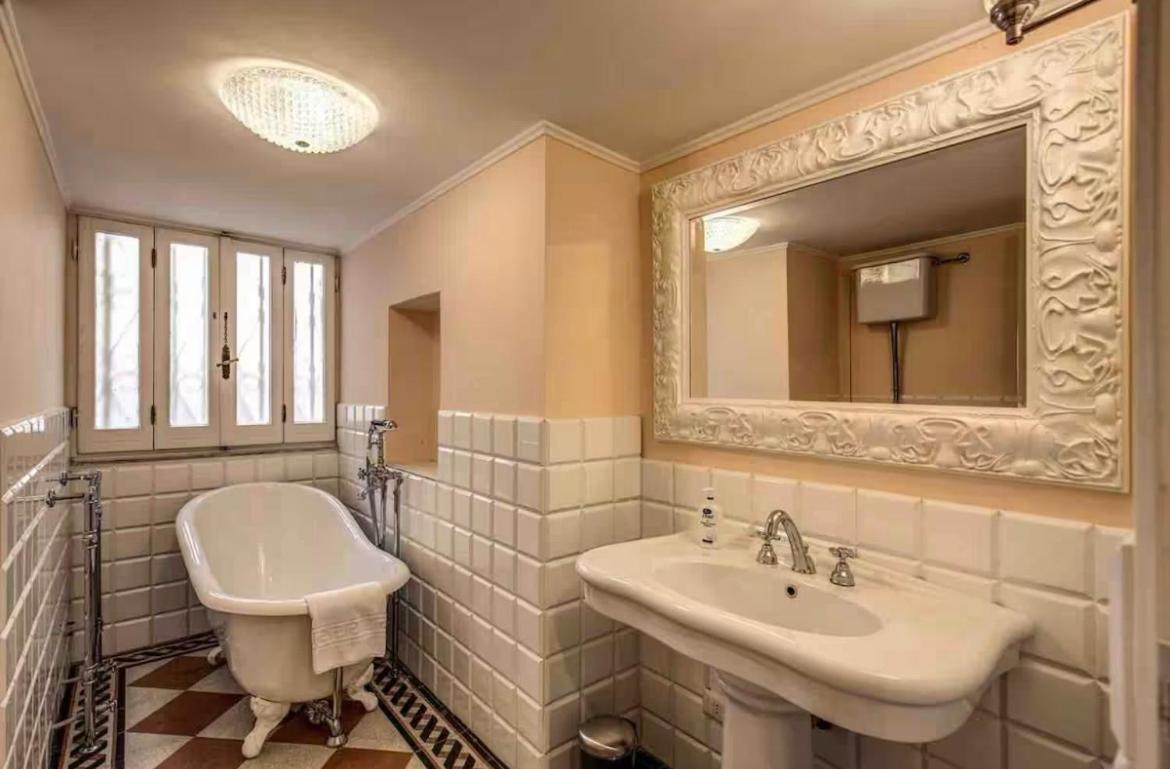 Crispi Little 2 Apartment