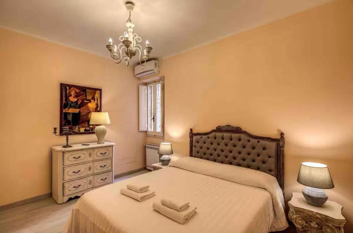 Apartment Crispi Little 2 *